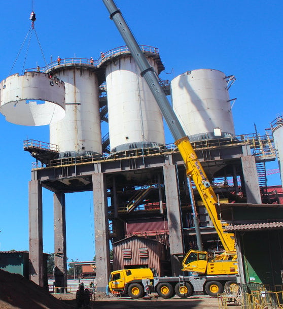 Manitowoc Grove GMK5250XL-1 plays key role in tough plant disassembling job in Brazil
